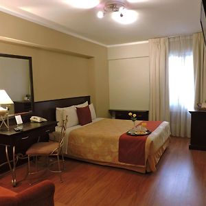 Leon De Oro Inn&Suites